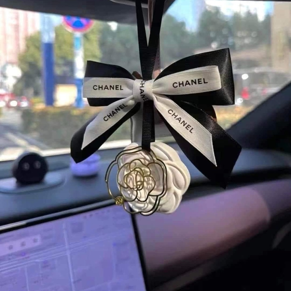 Chanel Camellia Plaster Decor Diffuser - image 4